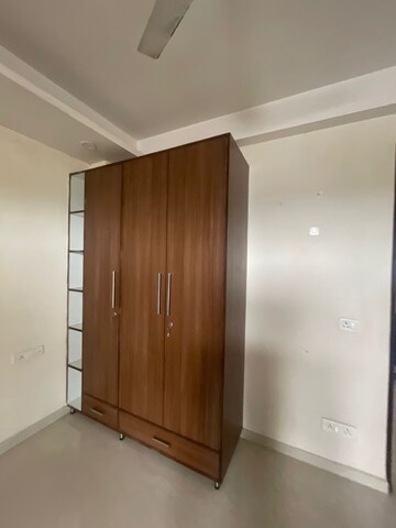Room in 3 BHK Builder Floor at Sector 56 – for Rent