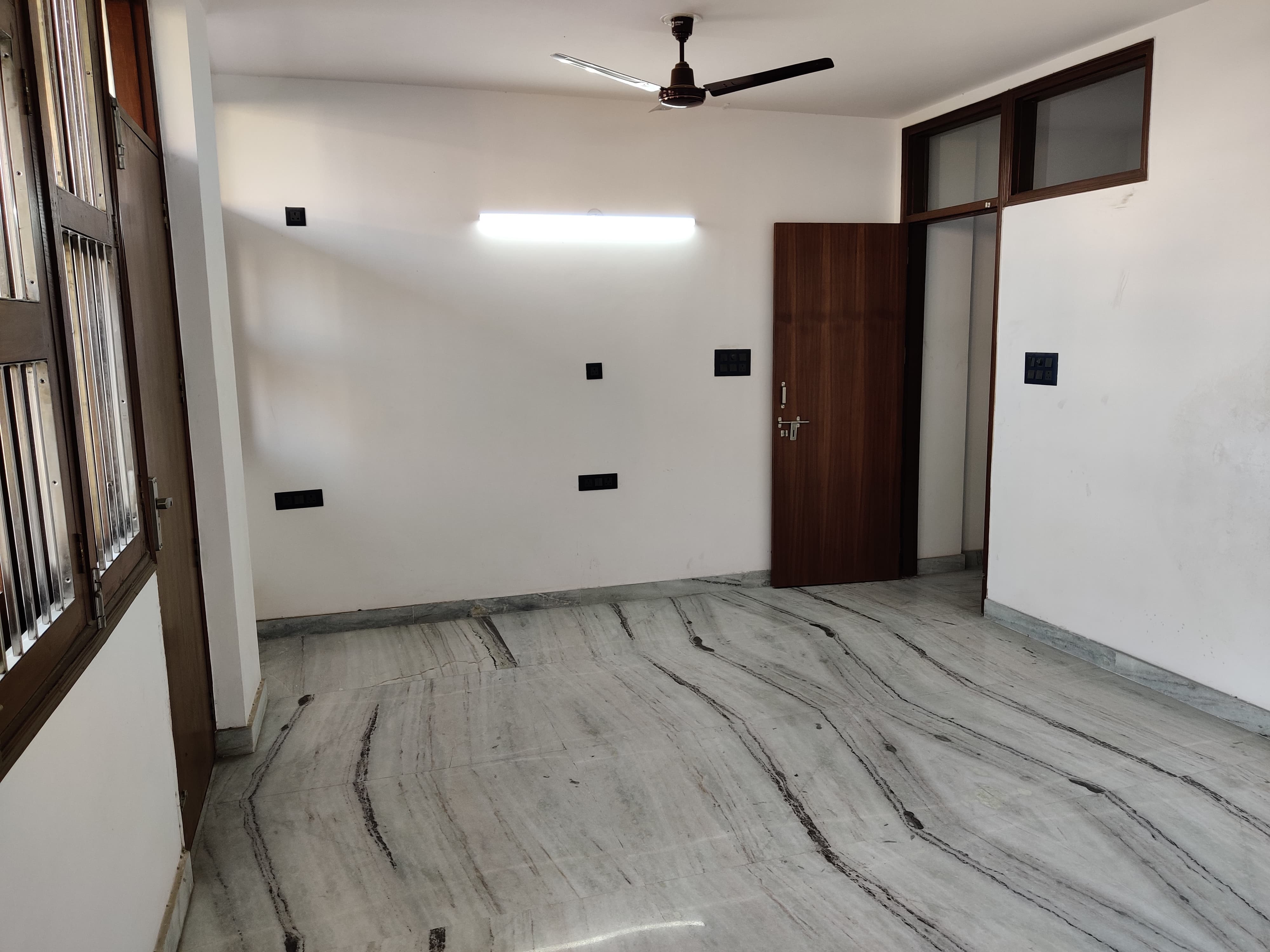 2 BHK Builder Floor For Rent in Jangpura