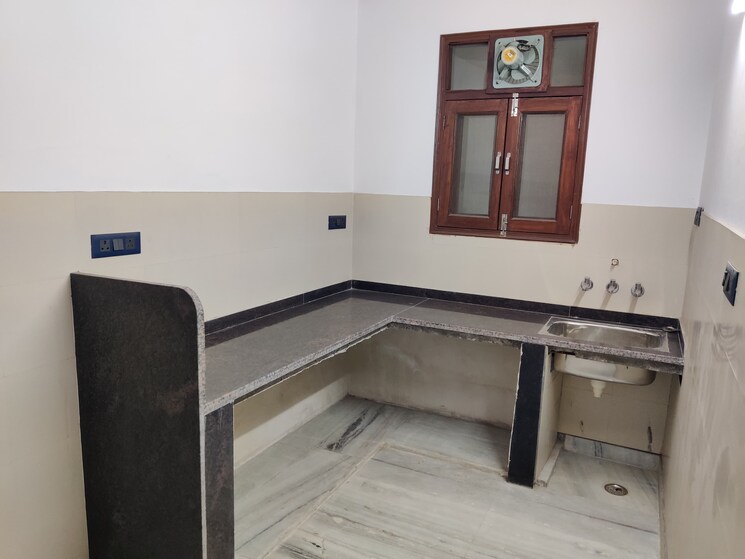 Kitchen, jangpura 2 Bedroom 900 Sq.Ft. Builder Floor In Jangpura Delhi 8874345