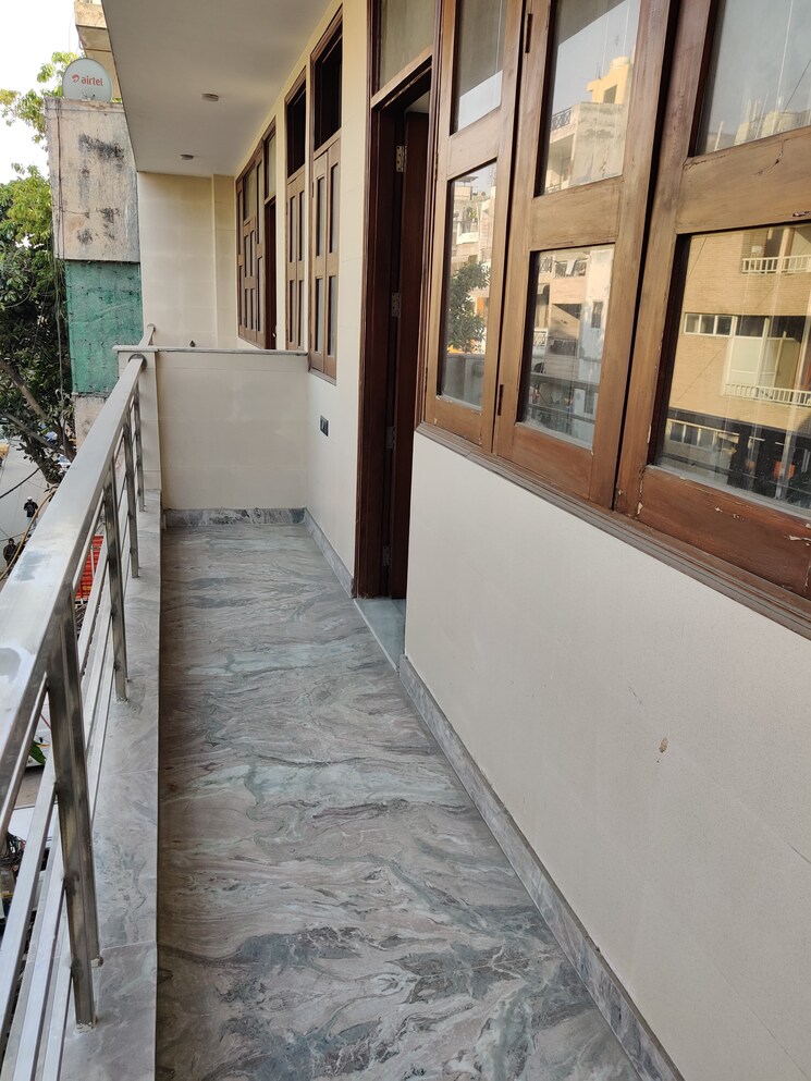 Balcony, jangpura 2 Bedroom 900 Sq.Ft. Builder Floor In Jangpura Delhi 8874345