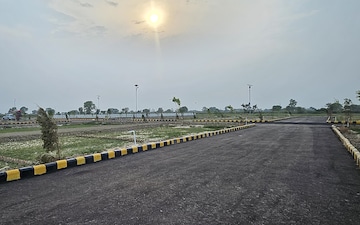 Land For Sale in Yamuna Expressway