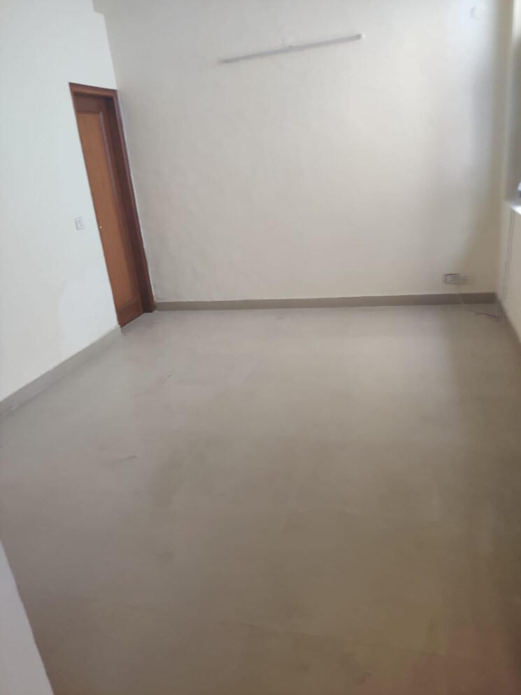 Room, green park extension 6+ Bedroom 400 Sq.Yd. Independent House In Green Park Extension Delhi 8874269