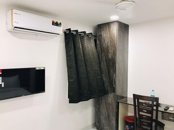 Bedroom in 2 BHK Apartment at Vikas Puri – for Rent