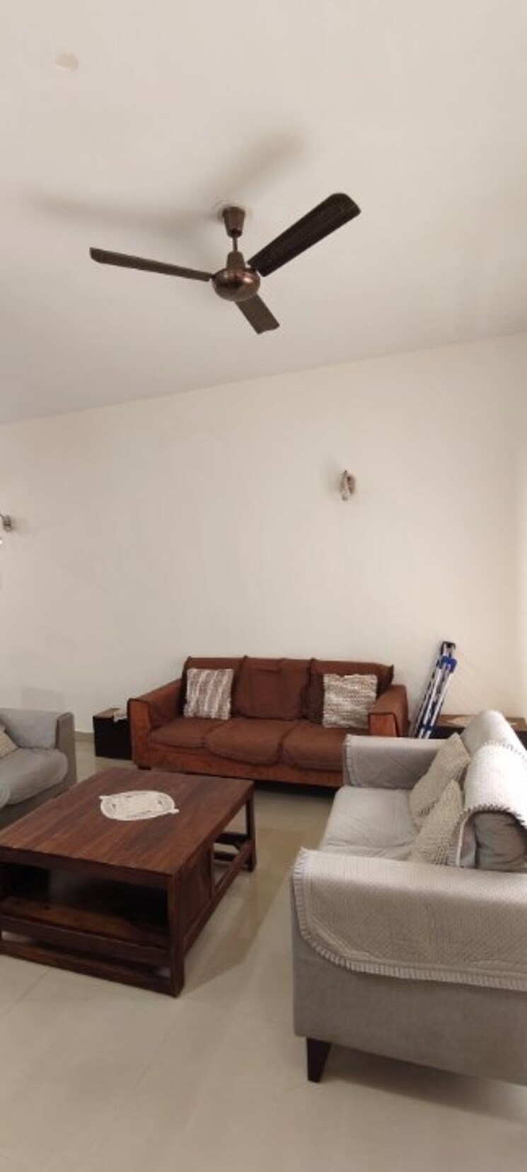 Living Room, paras-tierea 3 Bedroom 1592 Sq.Ft. Apartment In Sector 137 Noida 8874317