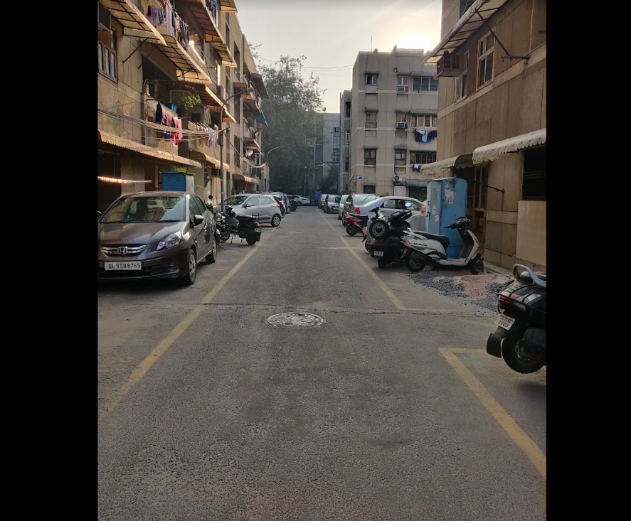 3 BHK + Extra Room Apartment For Sale in Dhruva Apartment