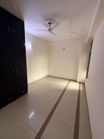 Bathroom in 2.5 BHK Apartment at SVP Gulmohur Residency, Indrapuram – for Rent