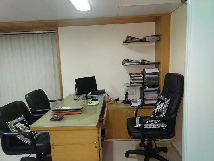 Team Area, gundecha-industrial-complex Commercial Office Space 550 Sq.Ft. In Kandivali East Mumbai 8874440