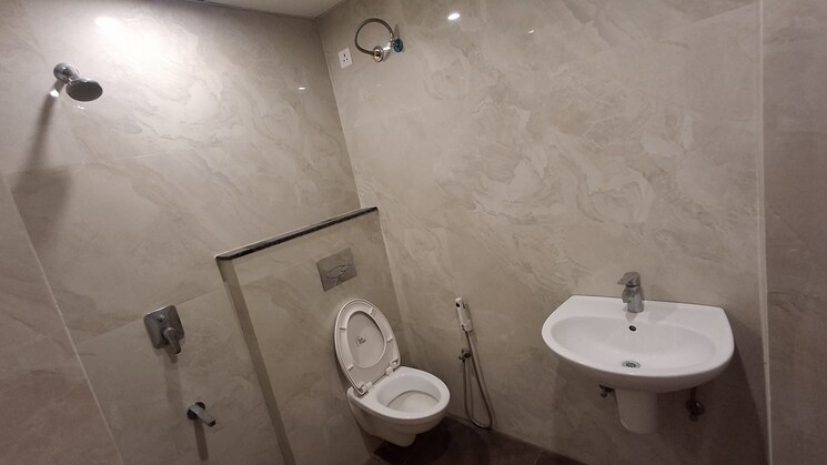 Bathroom, skylar-homes 3 Bedroom 1200 Sq.Ft. Apartment In Patiala Road Zirakpur 8874549