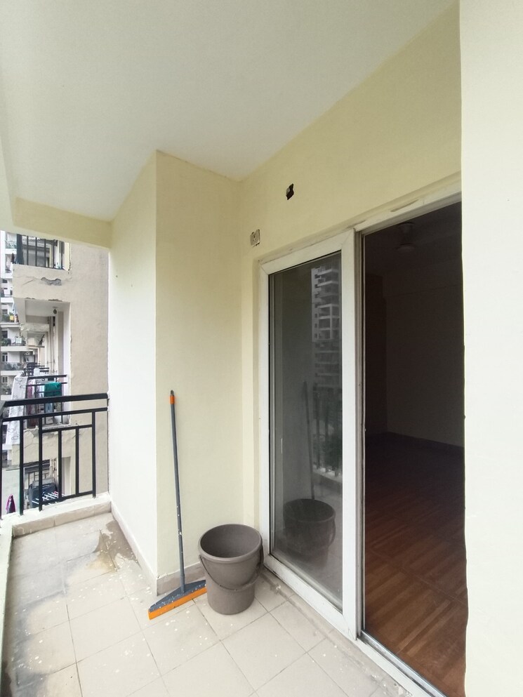 undefined, gaur-city-1st-avenue 2.5 Bedroom 1175 Sq.Ft. Apartment In Sector 4 Greater Noida Greater Noida 8874534