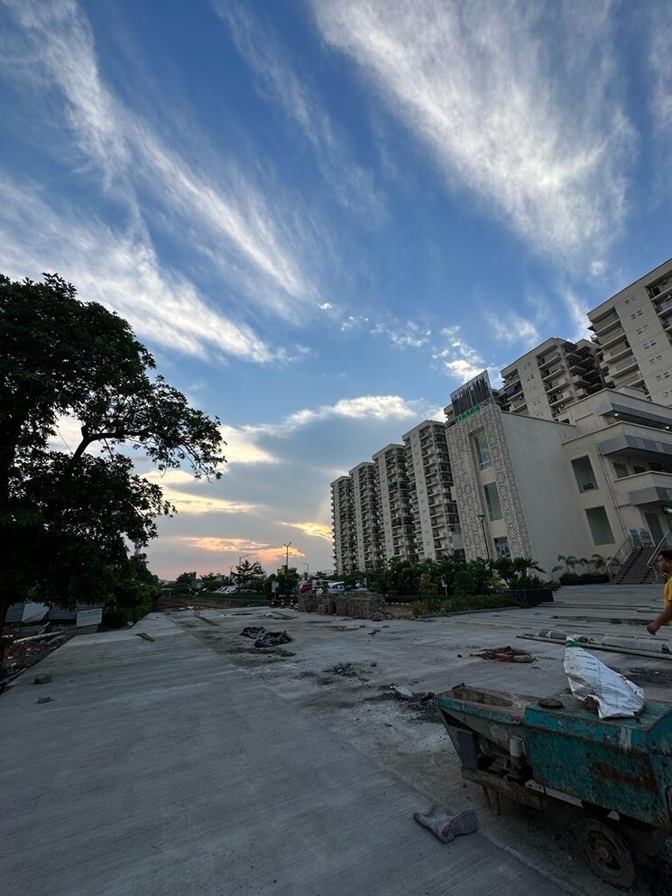 Exterior View, signature-roselia-phase-2 2 Bedroom 594 Sq.Ft. Apartment In Sector 95a Gurgaon 8874572