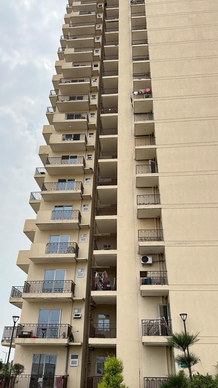 Exterior View, signature-roselia-phase-2 2 Bedroom 594 Sq.Ft. Apartment In Sector 95a Gurgaon 8874572