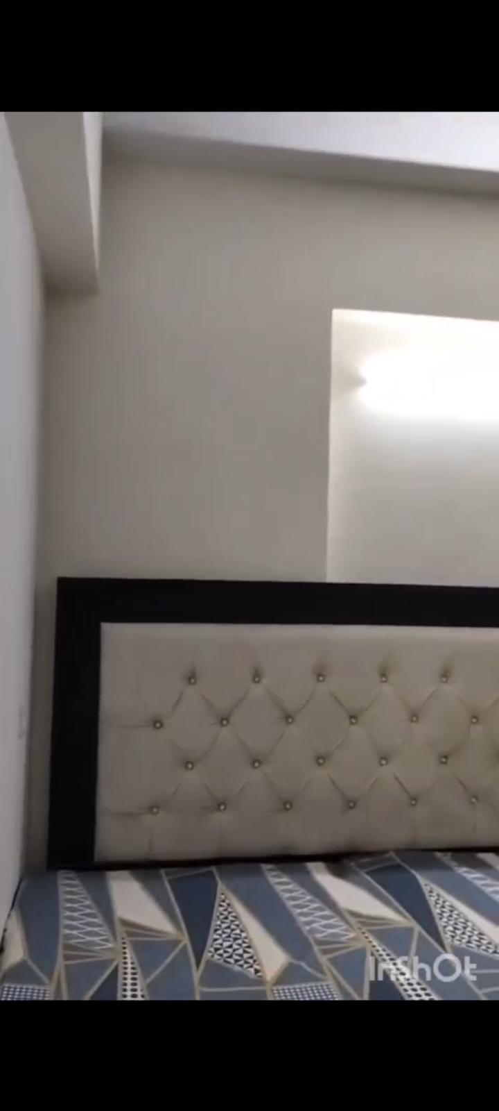 2 BHK Apartment For Rent in Wave Executive Floors