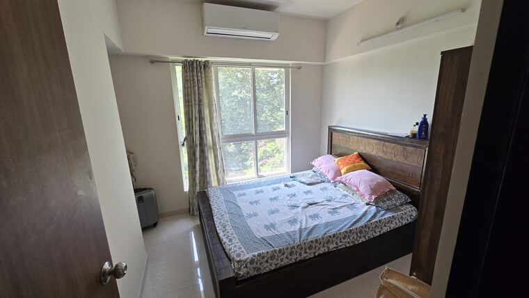 Bedroom, lodha-amara 2 Bedroom 735 Sq.Ft. Apartment In Kolshet Road Thane 8874569