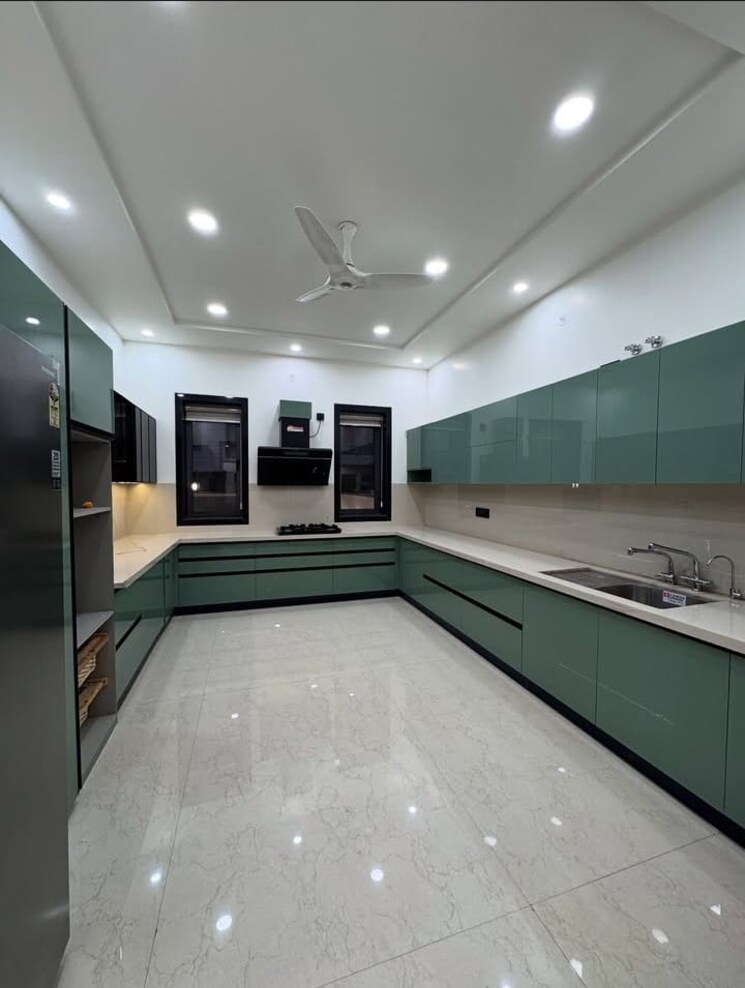 Kitchen, sector 31 3 Bedroom 2385 Sq.Ft. Builder Floor In Sector 31 Faridabad 8874601
