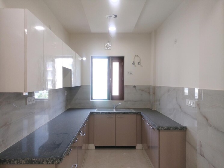 Kitchen, bptp-eden-estate 4 Bedroom 2250 Sq.Ft. Builder Floor In Sector 81 Faridabad 8874644