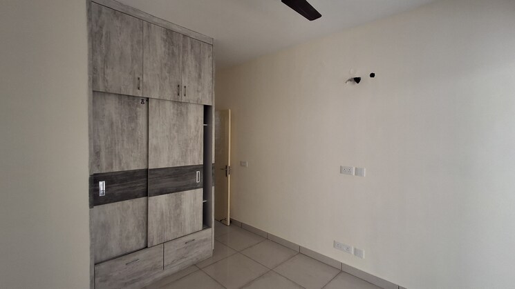 Room, patiala road 3 Bedroom 1400 Sq.Ft. Apartment In Patiala Road Zirakpur 8874622