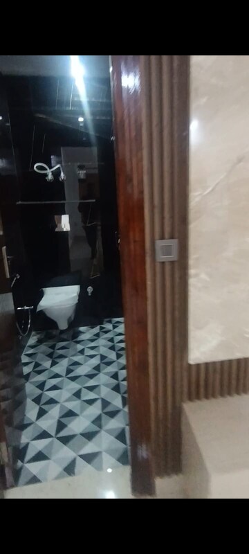 Bathroom in 4 BHK Builder Floor at BPTP Eden Estate, Sector 81 – for Sale