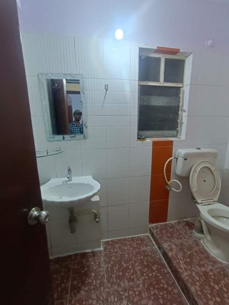 Bathroom, aishwaryam-ventures 2 Bedroom 867 Sq.Ft. Apartment In Pimpri Chinchwad Pcmc Pune 8874619