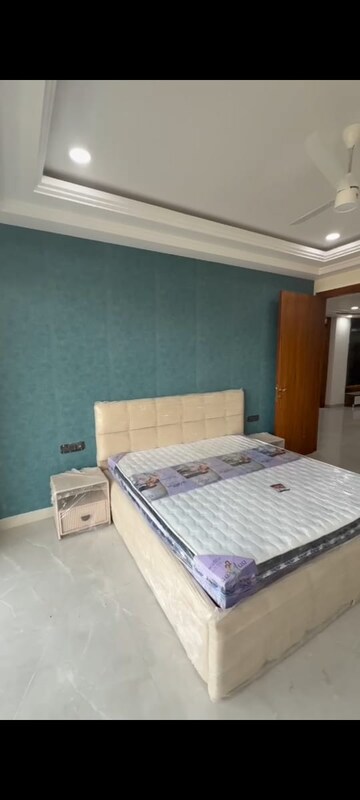 Bedroom in 4 BHK Apartment at BPTP Eden Estate, Sector 81 – for Sale
