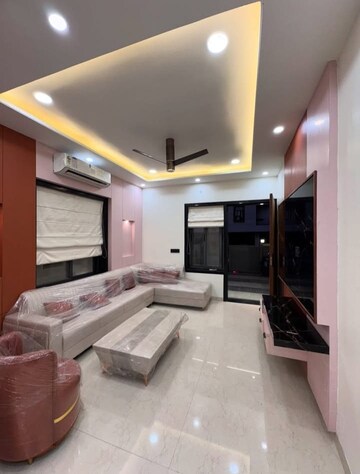 Living Room in 4 BHK Builder Floor at Sector 31 – for Sale