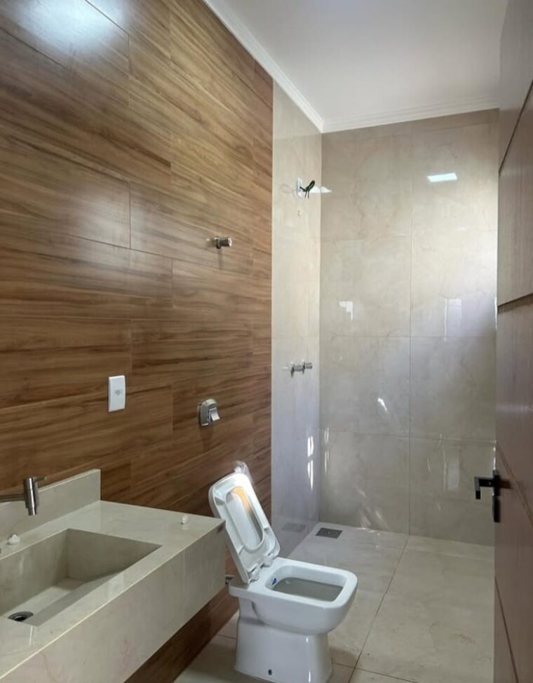 Bathroom, sector 29 2.5 Bedroom 2340 Sq.Ft. Builder Floor In Sector 29 Faridabad 8874693