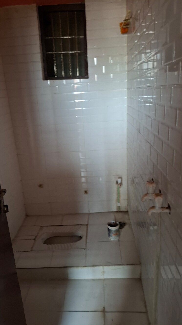 Bathroom, ss-sri-krishna-enclave 2 Bedroom 60 Sq.Yd. Villa In Sector 12 Greater Noida Greater Noida 8874768