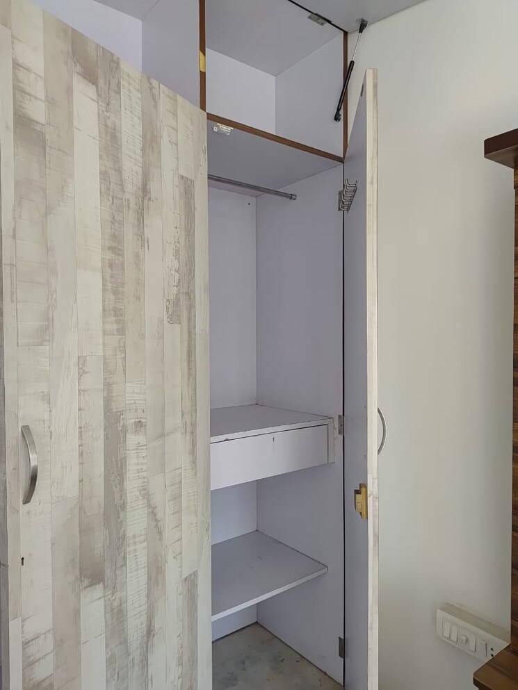 undefined, cosmos-majestic 2 Bedroom 800 Sq.Ft. Apartment In Prabhadevi Mumbai 8874752