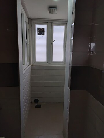 Bathroom in 2 BHK Apartment at Cosmos Majestic, Prabhadevi – for Rent