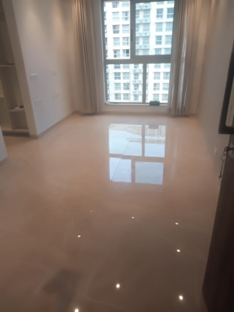 Room, hiranandani-regent-hill 1 Bedroom 379 Sq.Ft. Apartment In Powai Mumbai 8874786