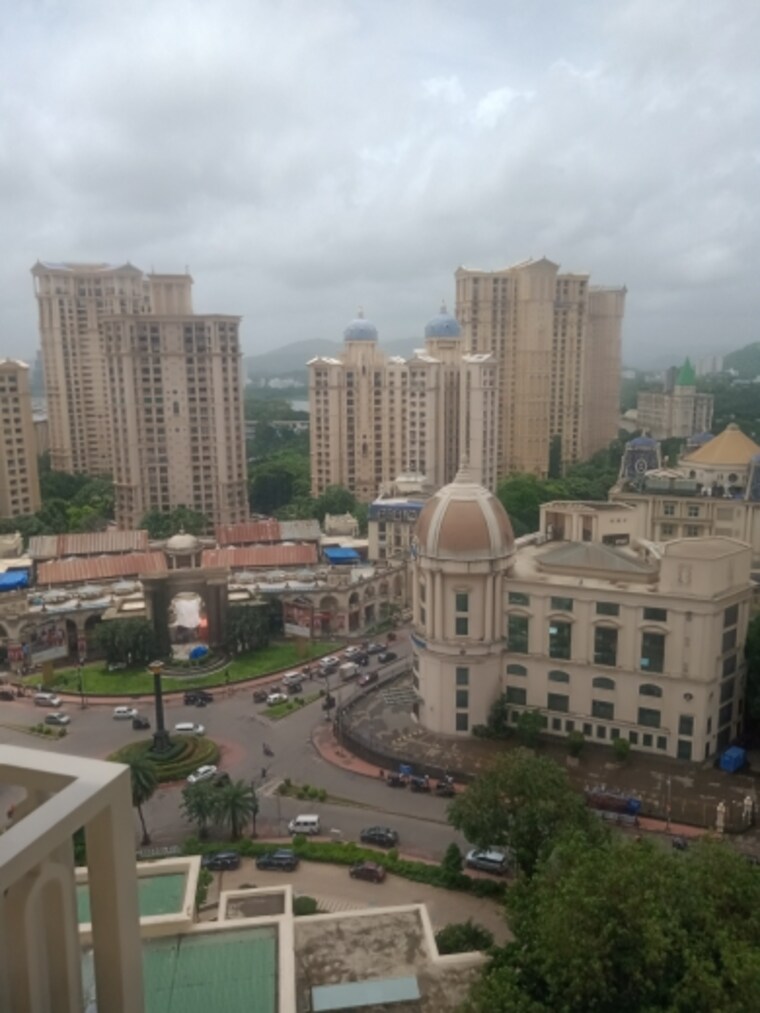 Exterior View, hiranandani-regent-hill 1 Bedroom 379 Sq.Ft. Apartment In Powai Mumbai 8874786