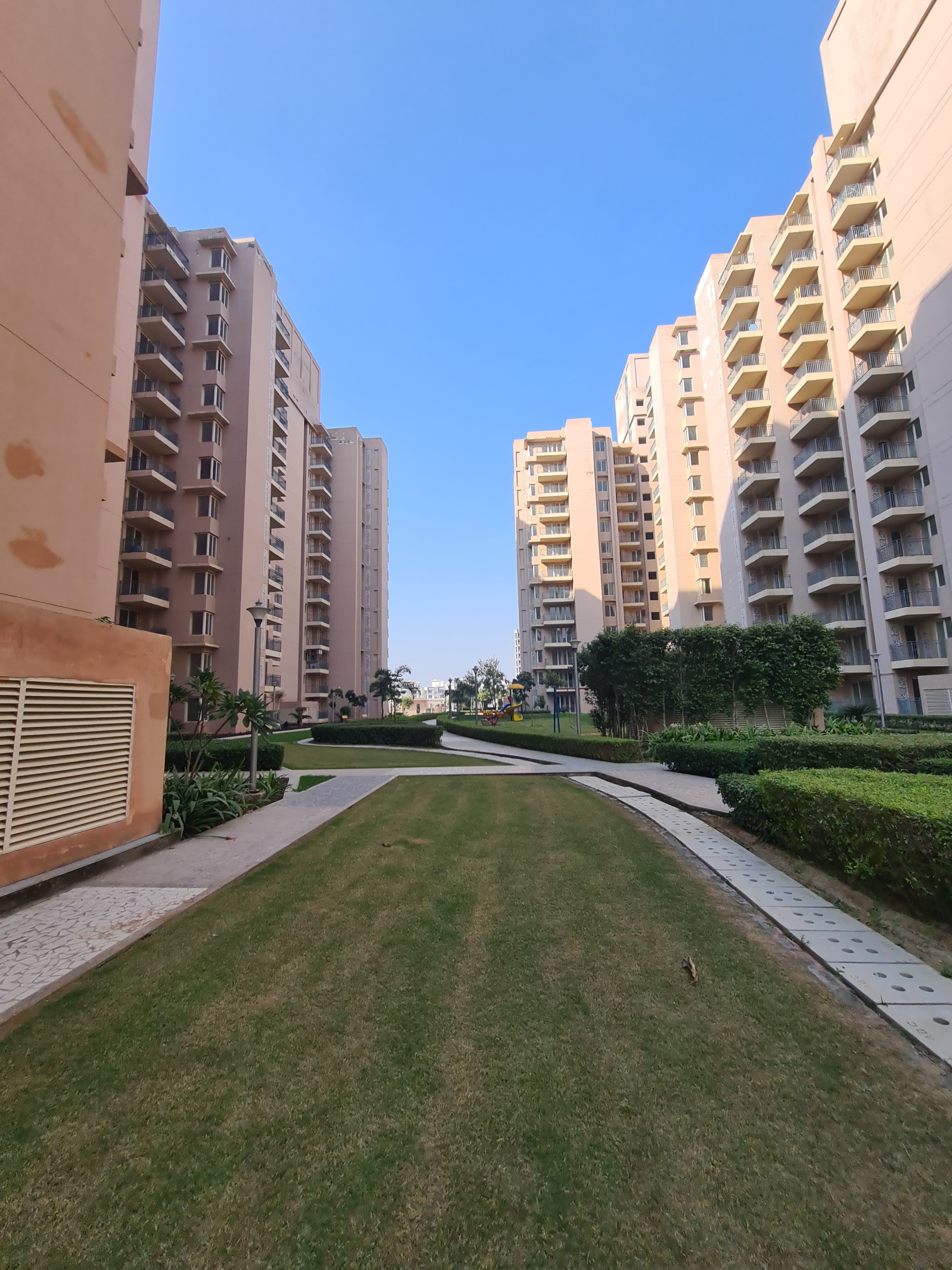 3 BHK + Servant Room 1957 Sq.Ft. Apartment in 3C Orris Greenopolis