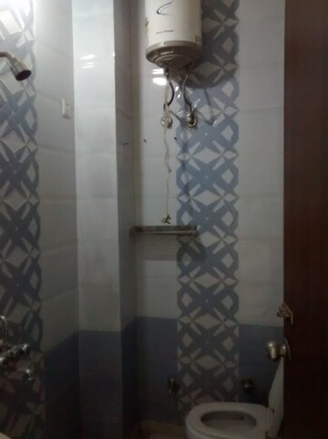 Bathroom in 1 BHK Builder Floor at Sector 45 – for Rent