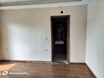 Room in 1 BHK Apartment at Ganga Legend, Bavdhan – for Sale