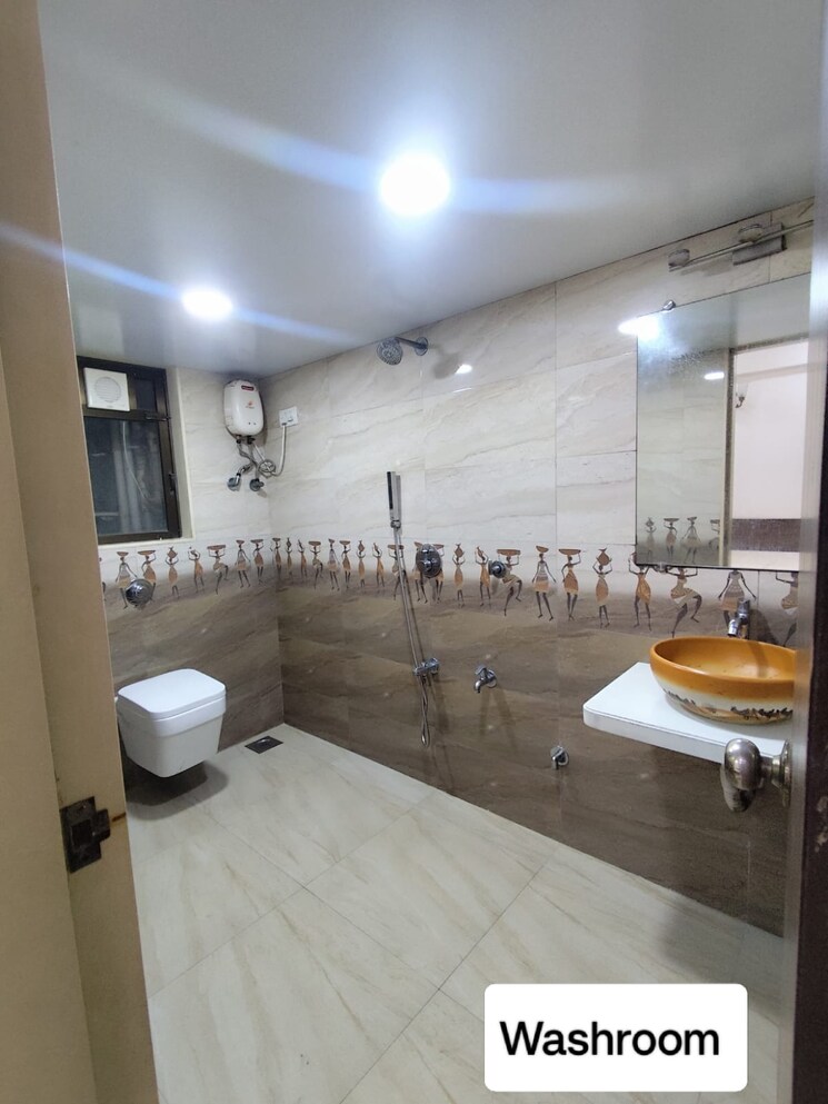 Bathroom, sugee-akanksha 2 Bedroom 700 Sq.Ft. Apartment In Dadar West Mumbai 8874880