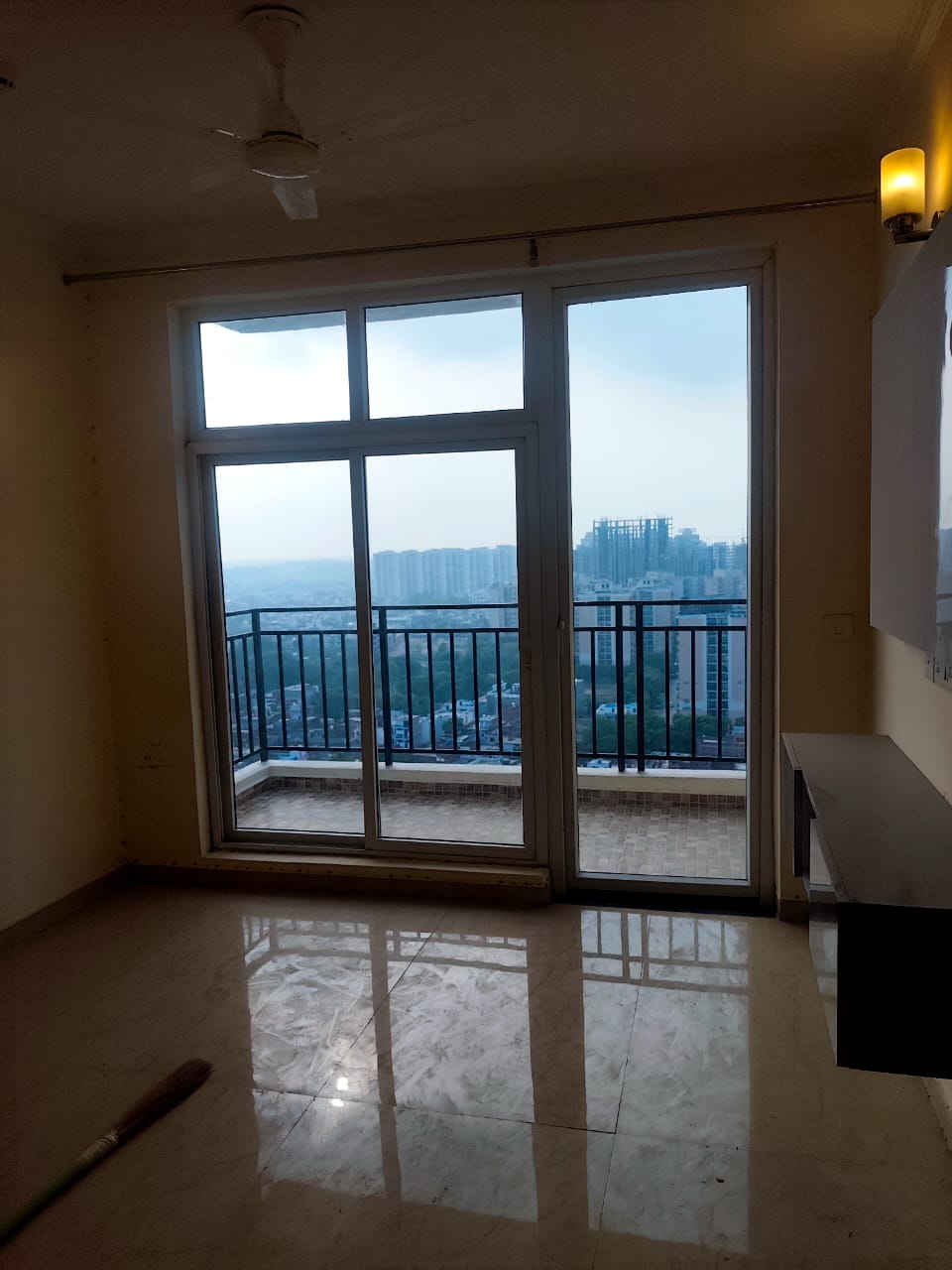 3 BHK Apartment For Rent in Omaxe The Palace