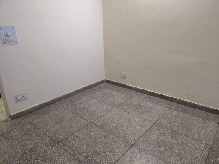 Room, palam vihar 1 Bedroom 100 Sq.Yd. Builder Floor In Palam Vihar Gurgaon 8874873