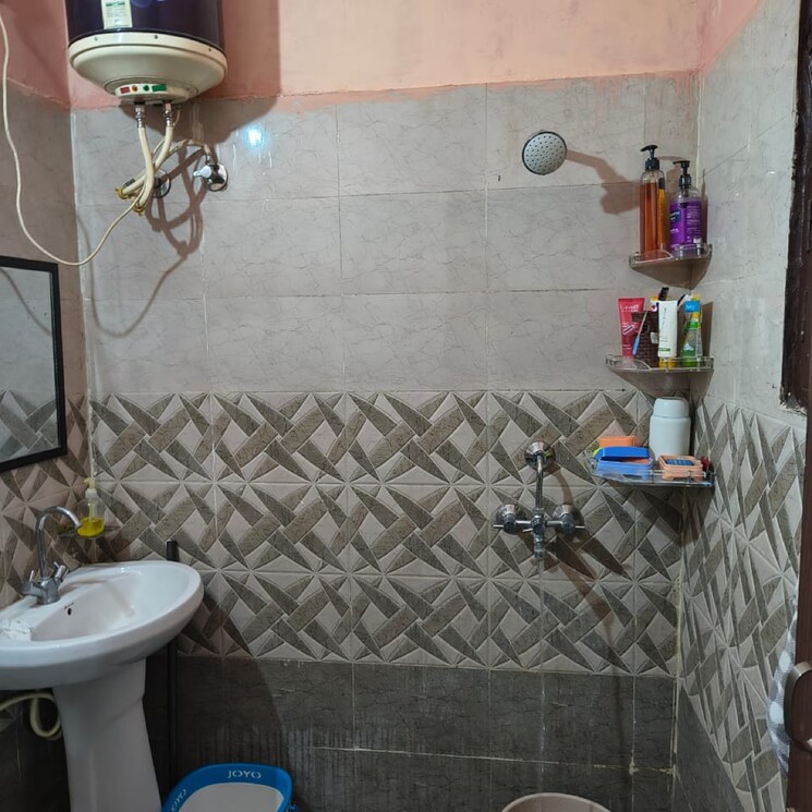 Bathroom, kharar landran road 1 Bedroom 750 Sq.Ft. Apartment In Kharar Landran Road Mohali 8874890