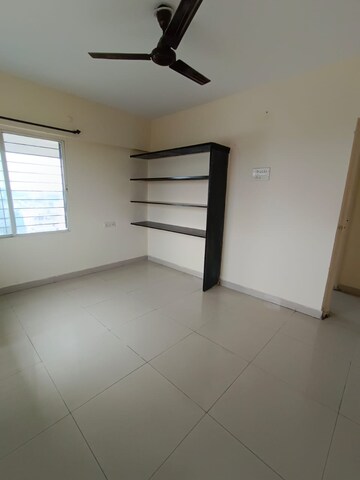 Room in 3 BHK Apartment at Siddhivinayak Shubhashree Residential, Akurdi – for Rent