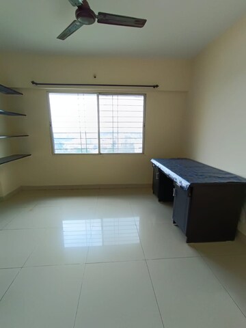 Room in 3 BHK Apartment at Siddhivinayak Shubhashree Residential, Akurdi – for Rent