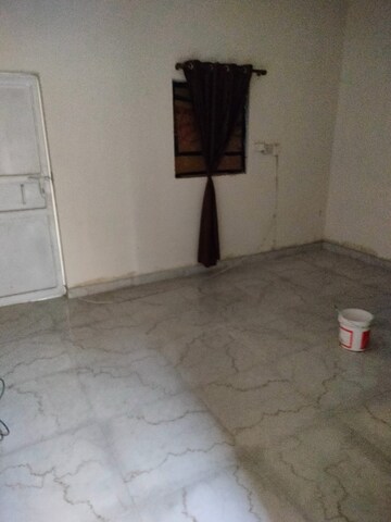 Room in 1 BHK Builder Floor at Sector 45 – for Rent