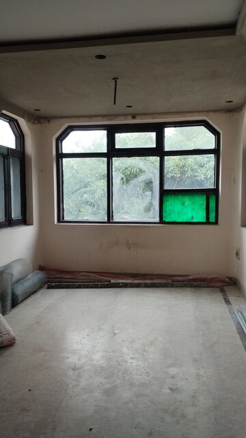 Room in 2 BHK Apartment at Sarita Vihar Pocket-C RWA, Sarita Vihar – for Rent