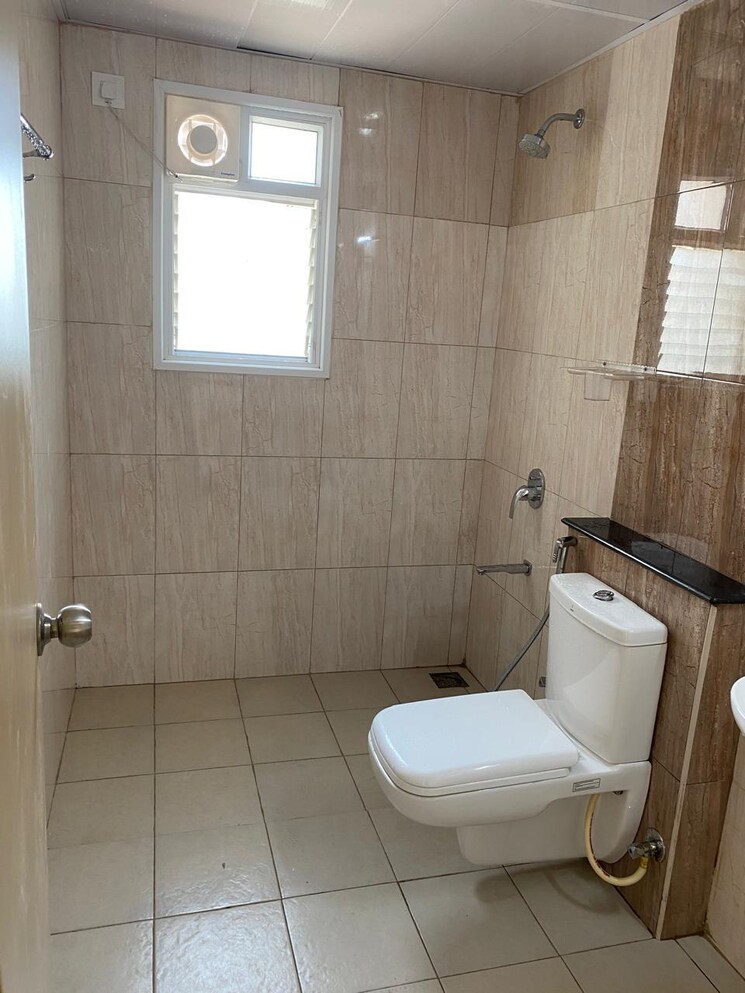 Bathroom, mantri-webcity 2.5 Bedroom 1450 Sq.Ft. Apartment In Hennur Bangalore 8875020