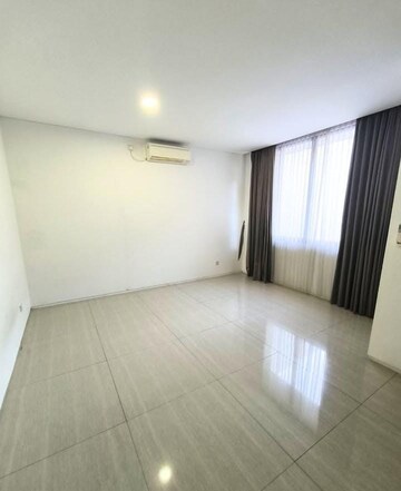 Room in 3 BHK Builder Floor at Sector 37 – for Sale