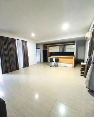 3 BHK Builder Floor For Sale in Sector 37