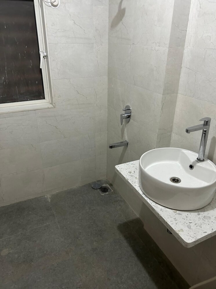 Bathroom, prabhadevi-chs 2 Bedroom 852 Sq.Ft. Apartment In Prabhadevi Mumbai 8875137