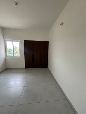 Room in 2 BHK Apartment at Casagrand Boulevard, Hennur Road – for Rent