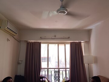 Bedroom in 2 BHK Apartment at Dosti Group Acres, Wadala East – for Rent