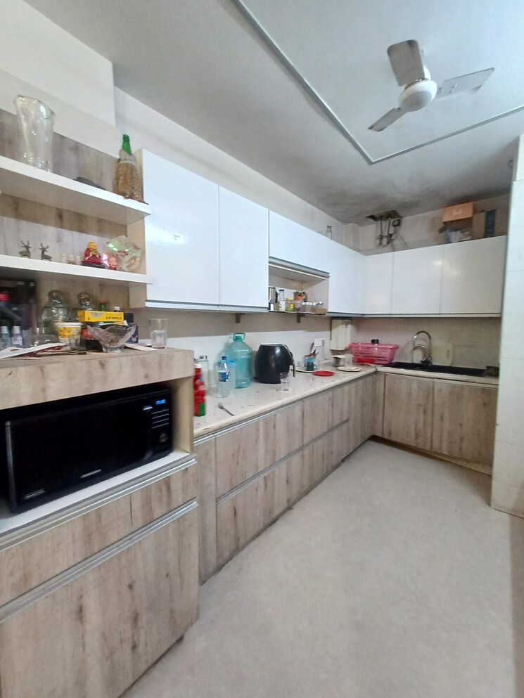 Kitchen, sector 23 3.5 Bedroom 1500 Sq.Ft. Villa In Sector 23 Gurgaon 8875113