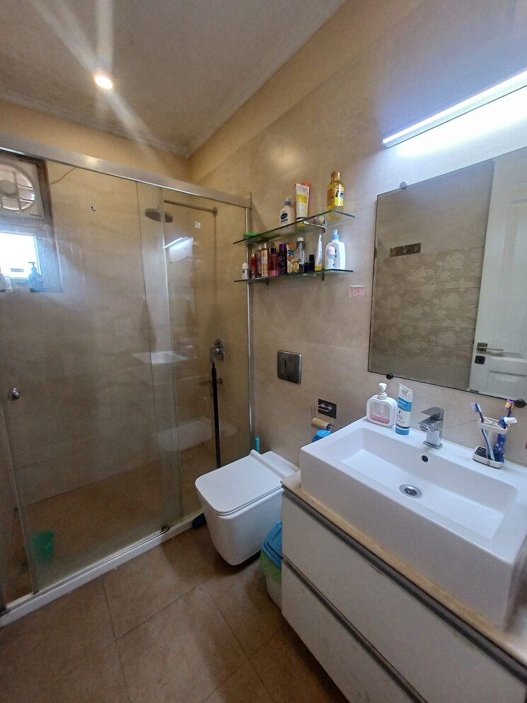 Bathroom, sector 23 3.5 Bedroom 1500 Sq.Ft. Villa In Sector 23 Gurgaon 8875113