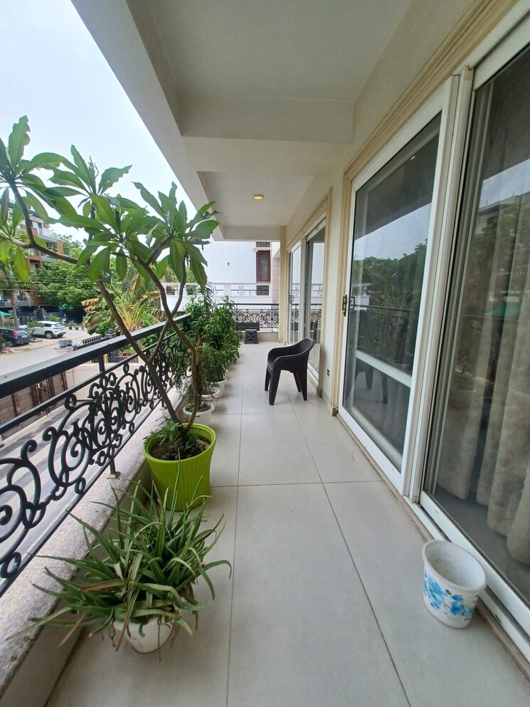 Balcony, sector 23 3.5 Bedroom 1500 Sq.Ft. Villa In Sector 23 Gurgaon 8875113